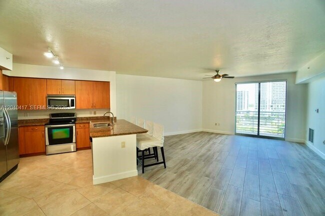 Building Photo - 1830 Radius Dr