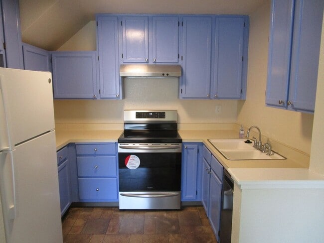 Building Photo - Cozy Hercules Home