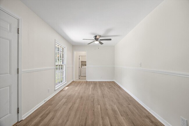 Building Photo - 2111 Shady Ln Cir NW