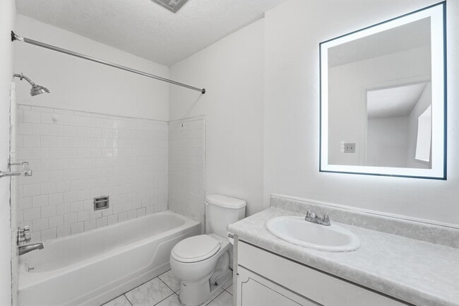 Building Photo - 12447 Sharpview Dr