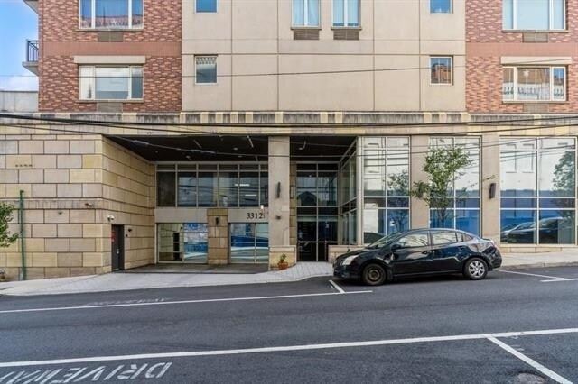 Building Photo - 3312 Hudson Ave