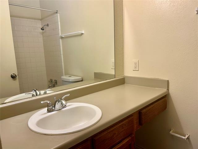 Building Photo - 411 Crestline Dr