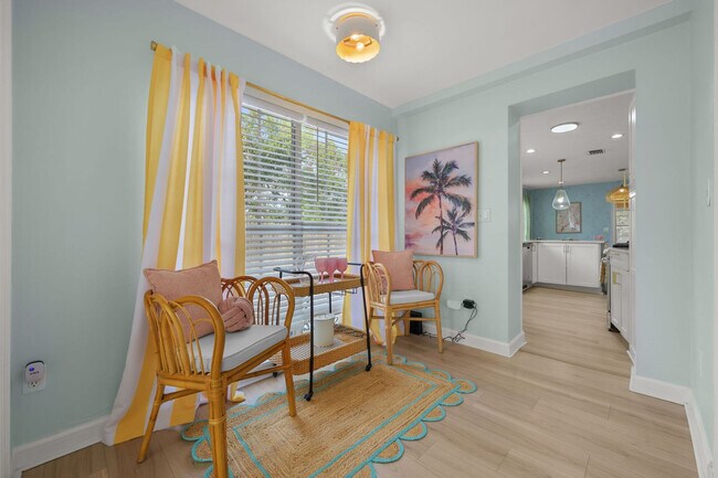 Building Photo - 522 31st St W