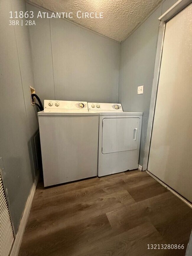 Building Photo - 11863 Atlantic Cir