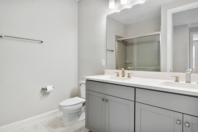 Building Photo - 147 Cool Spgs Ave