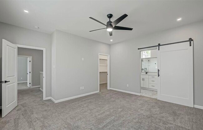 Building Photo - 7035 Goforth St