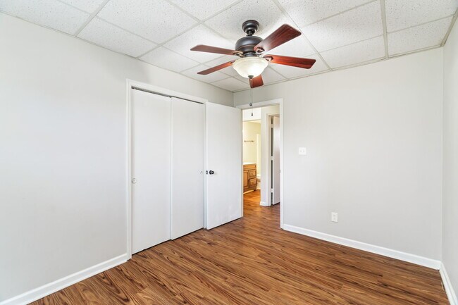Building Photo - 2751 Jersey Ave