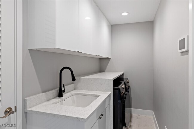 Building Photo - 432 Seaworthy Rd