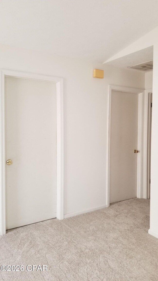 Building Photo - 126 Kristine Blvd