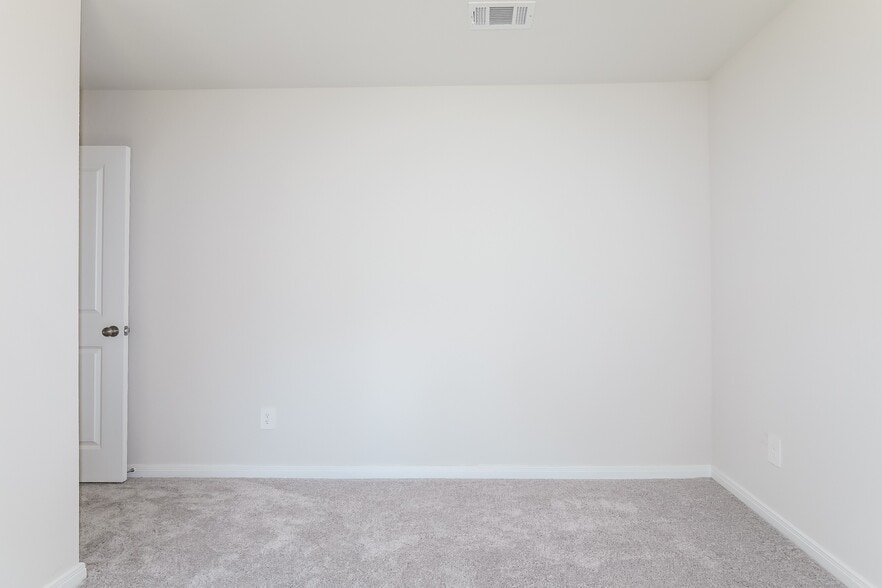 Building Photo - 13027 S Green Wing Cir