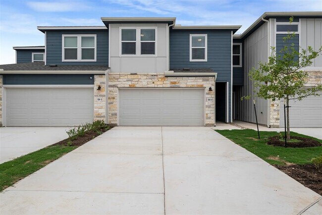 Primary Photo - 104 Cinnabar Ln