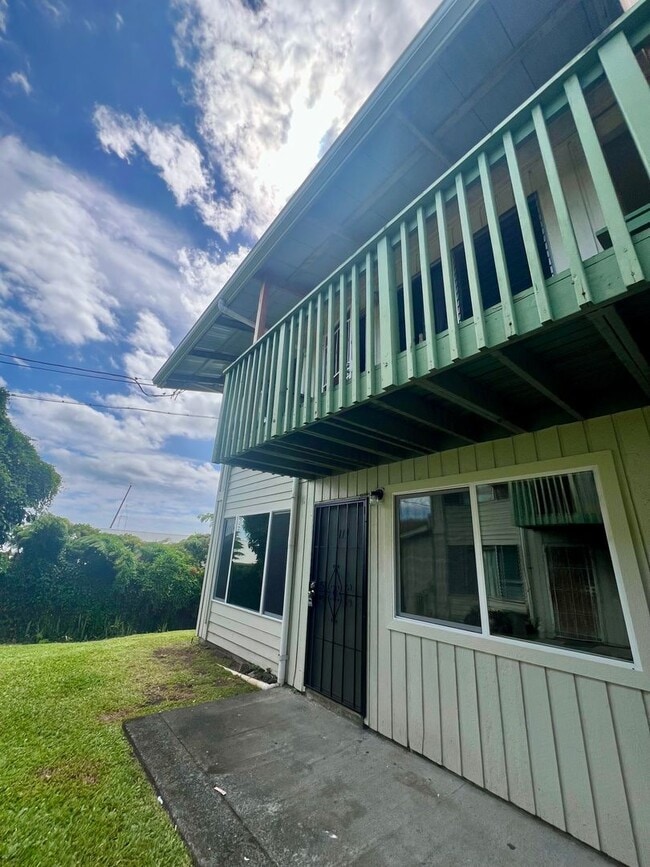 Building Photo - 2 Bedroom, 1 Bath Condo- Hilo Terrace