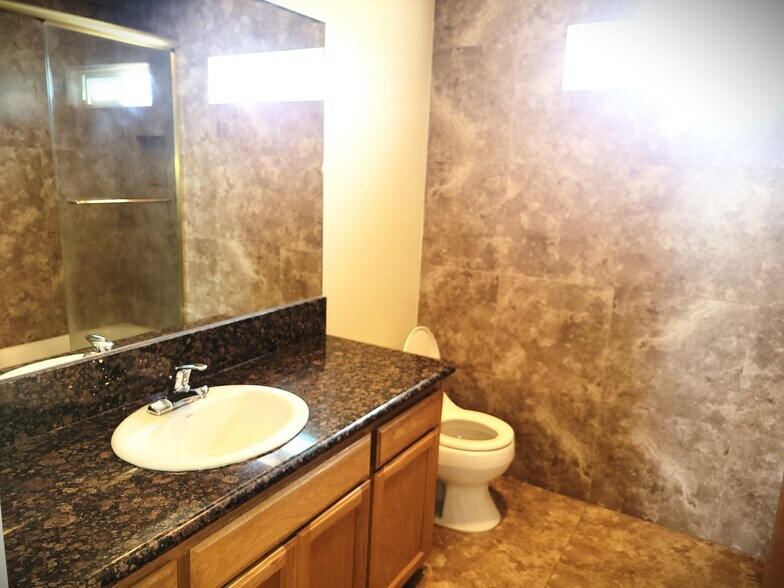 Building Photo - 1001 Seal Way