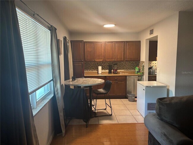 Building Photo - 6080 22nd Ave N