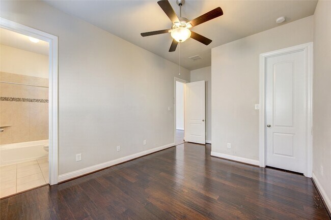 Building Photo - 20411 Fawn Rest Pl