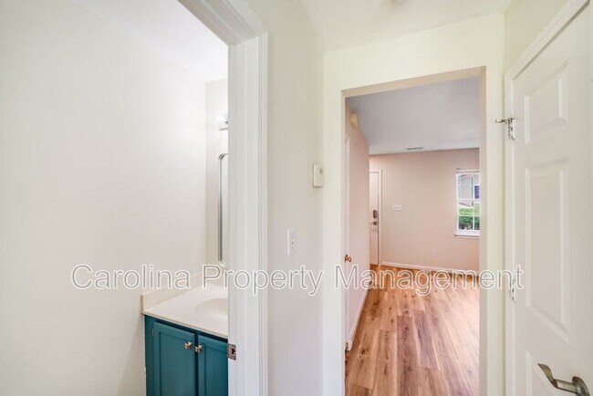 Building Photo - 3425 Anson St