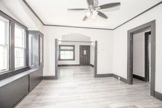 Building Photo - 4 BED 1 BATH BEAUTIFUL SINGLE FAMILY HOME ...