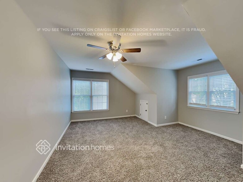 Building Photo - 10004 Gladwick Ct