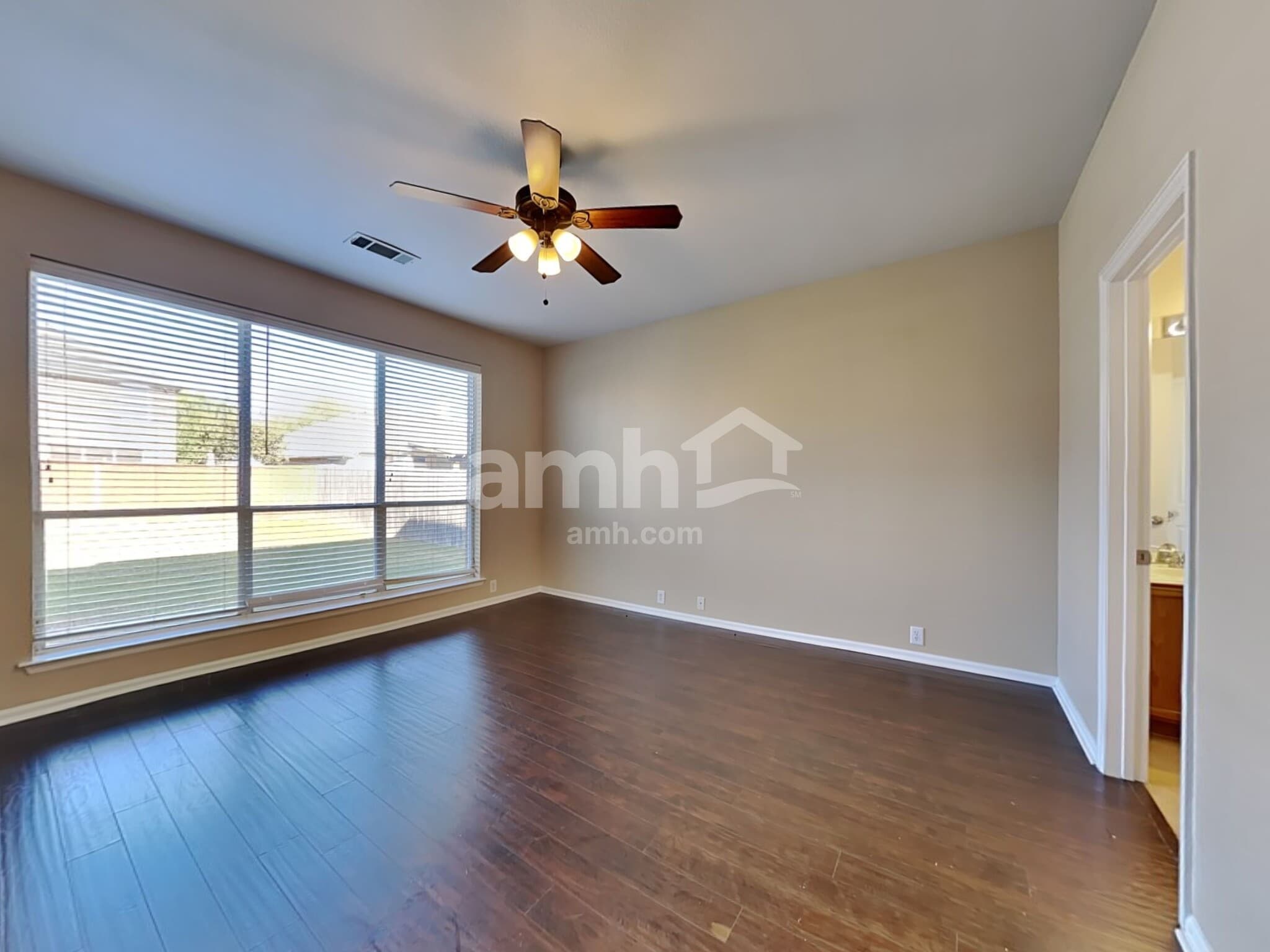 Building Photo - 2844 S Serrano