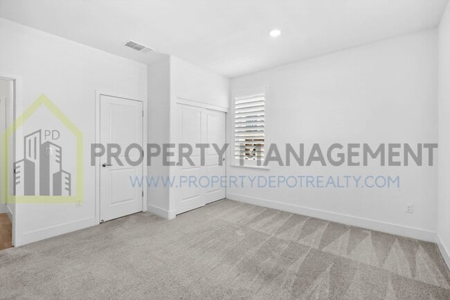Building Photo - Stunning New 4 Bed / 3 Bath Home | Built i...