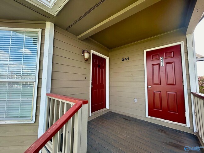 Building Photo - 241 Waters Edge Ln