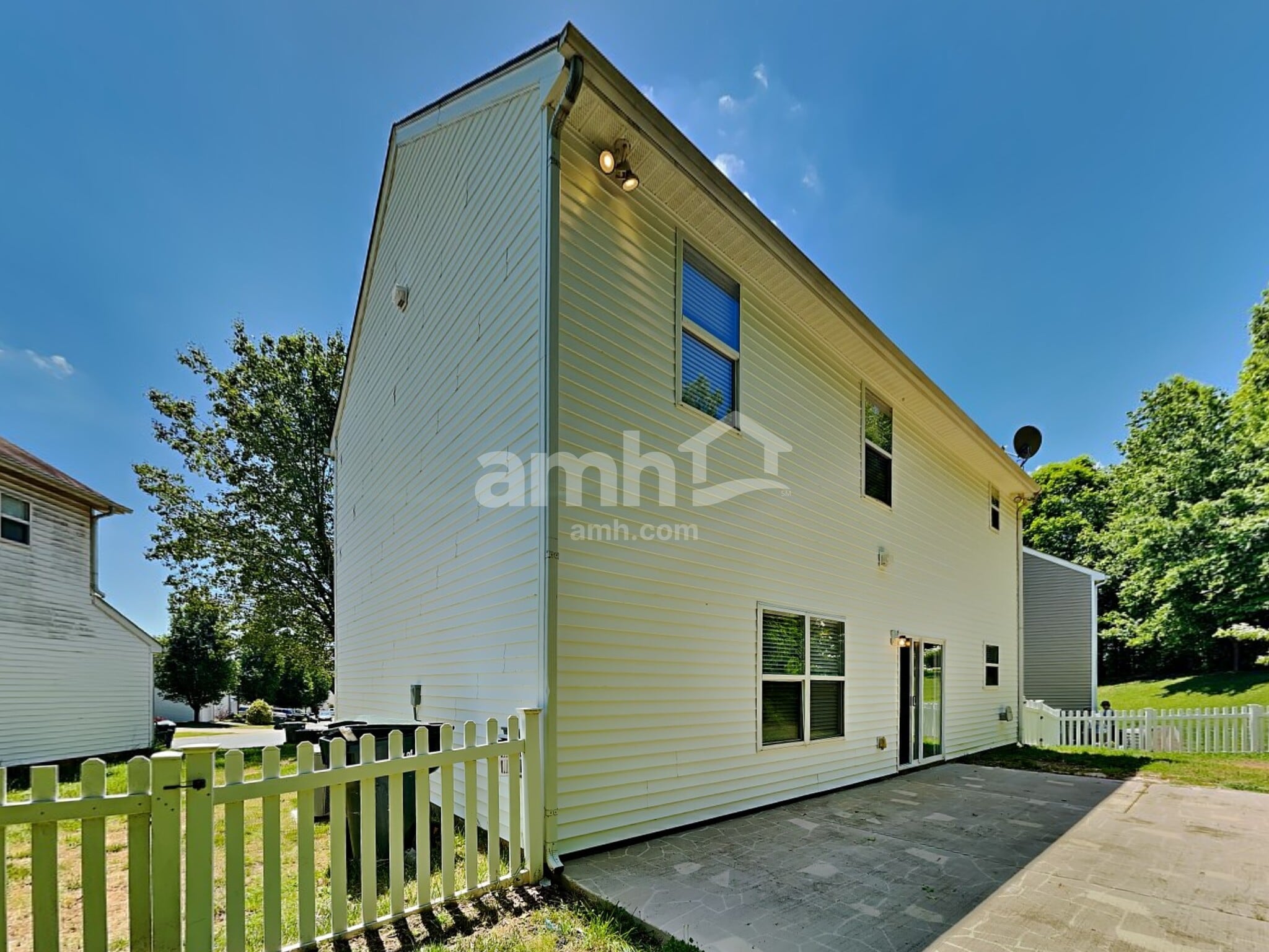 Building Photo - 3801 Wingdale Ct