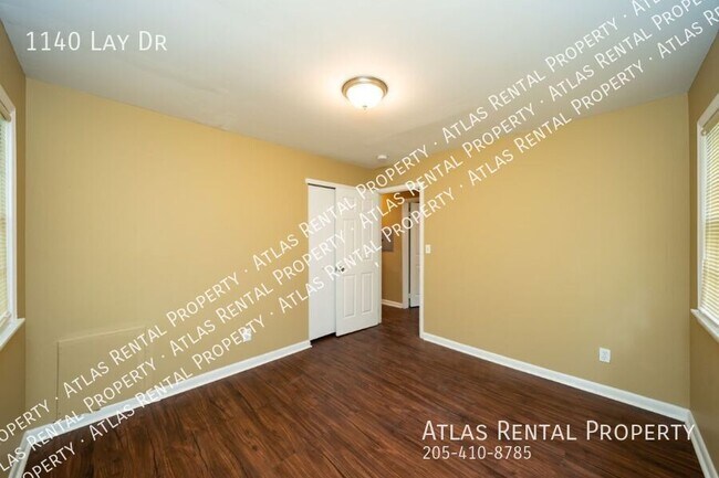 Building Photo - 1140 Lay Dr