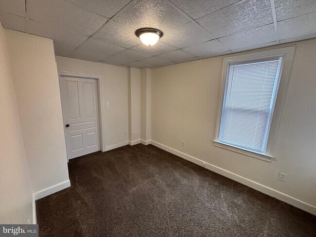 Building Photo - 1157 E King St