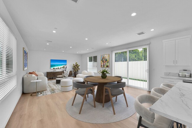 Primary Photo - Modern Brand new 5-Bedroom Home for Lease ...