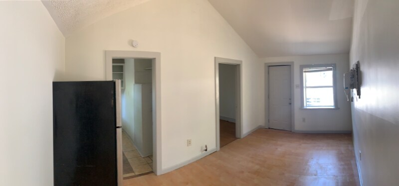 Building Photo - 2053 Linden Ave