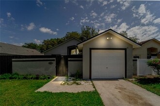Building Photo - 9785 Piney Point Cir