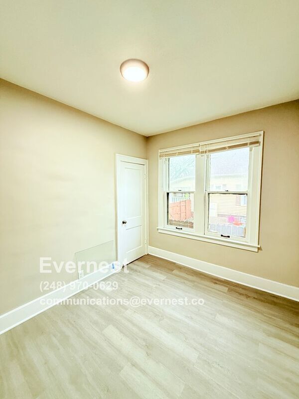 Building Photo - 5440 Milford St