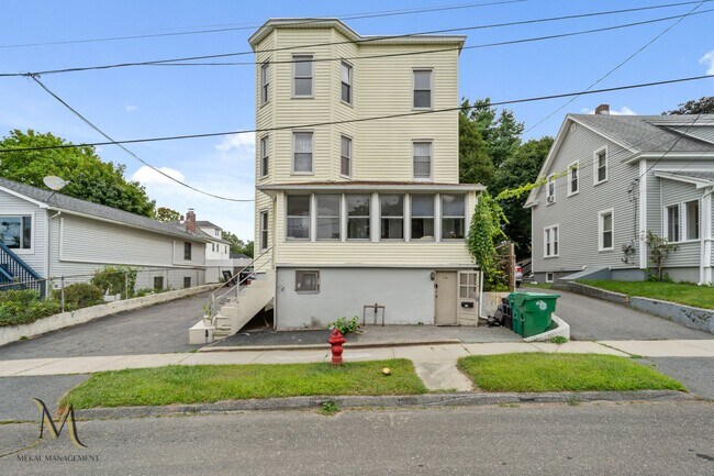 Building Photo - 27-29 Hillman St