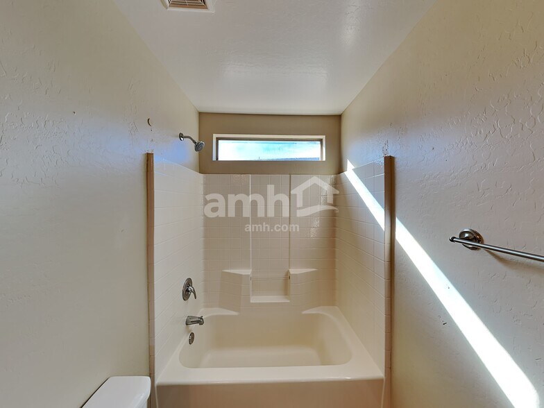 Building Photo - 10045 E Calypso Cir
