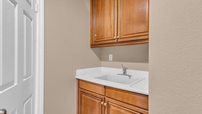 Building Photo - 37523 Durwent Dr