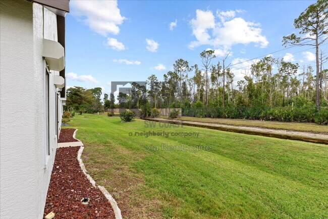 Building Photo - 3358 Sabal Springs Blvd