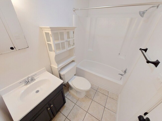 Building Photo - Beautiful Virginia Beach TownHome | 3BR, 2BA