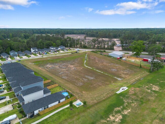 Building Photo - 17038 Marie Vlg Dr