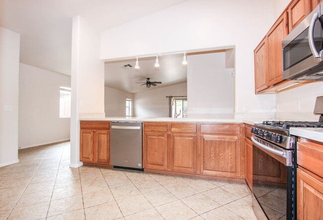 Building Photo - 1379 Allerton Way