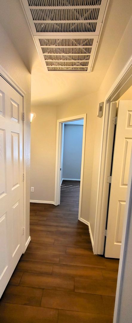 Building Photo - Lovely Corner Lot Home In South Phoenix!!!