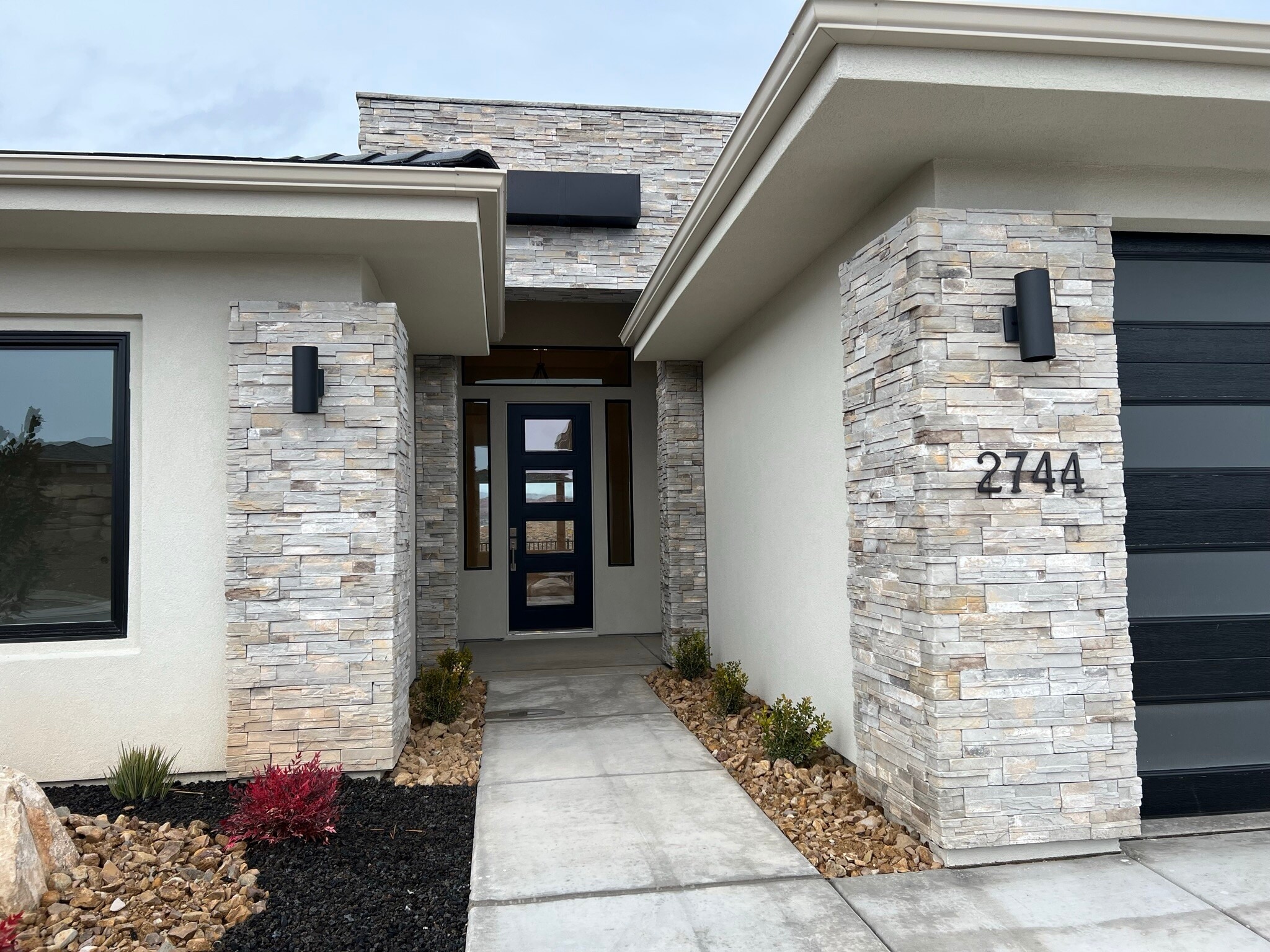 Building Photo - 2744 W Columbo Ln