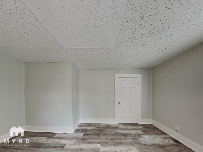 Building Photo - 4708 Court S