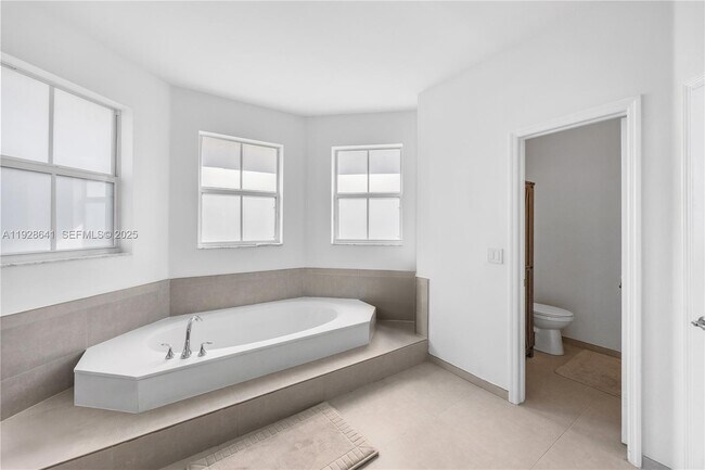 Building Photo - 10470 NW 69th Terrace