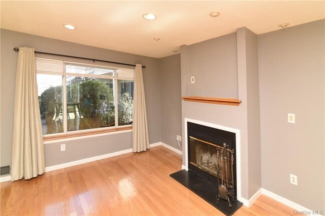 Building Photo - 1403 Eagles Ridge Rd