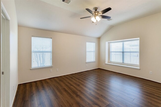 Building Photo - 24807 Lazy Tee Ln