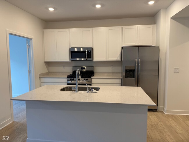 Building Photo - 15174 Swallow Fls Wy