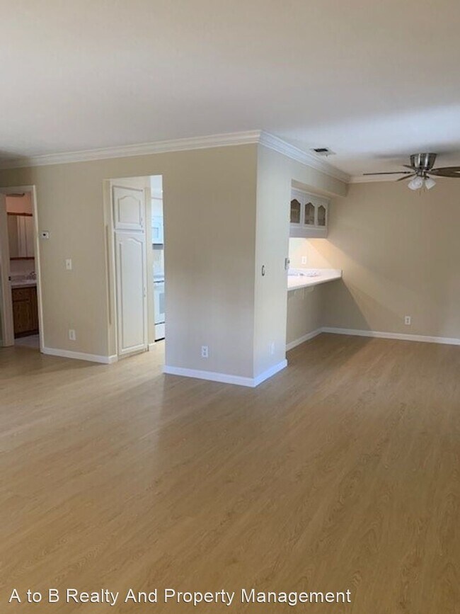 Primary Photo - 2 br, 1 bath House - 224 Red Oak Dr, East ...