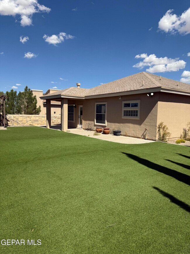 Building Photo - 14403 Ocean Point Ln