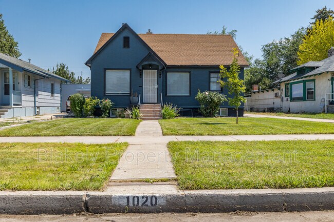 Building Photo - 1020 15th Ave S