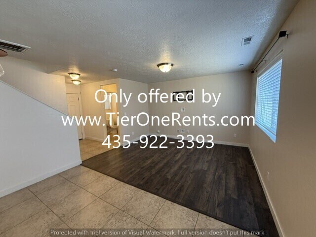 Building Photo - NO DEPOSIT option available for qualified renters!